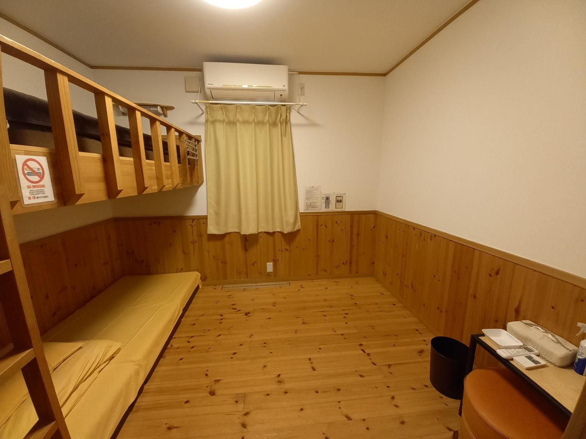 Orange Cabin Inn Far From Station Fujikawaguchiko Bagian luar foto