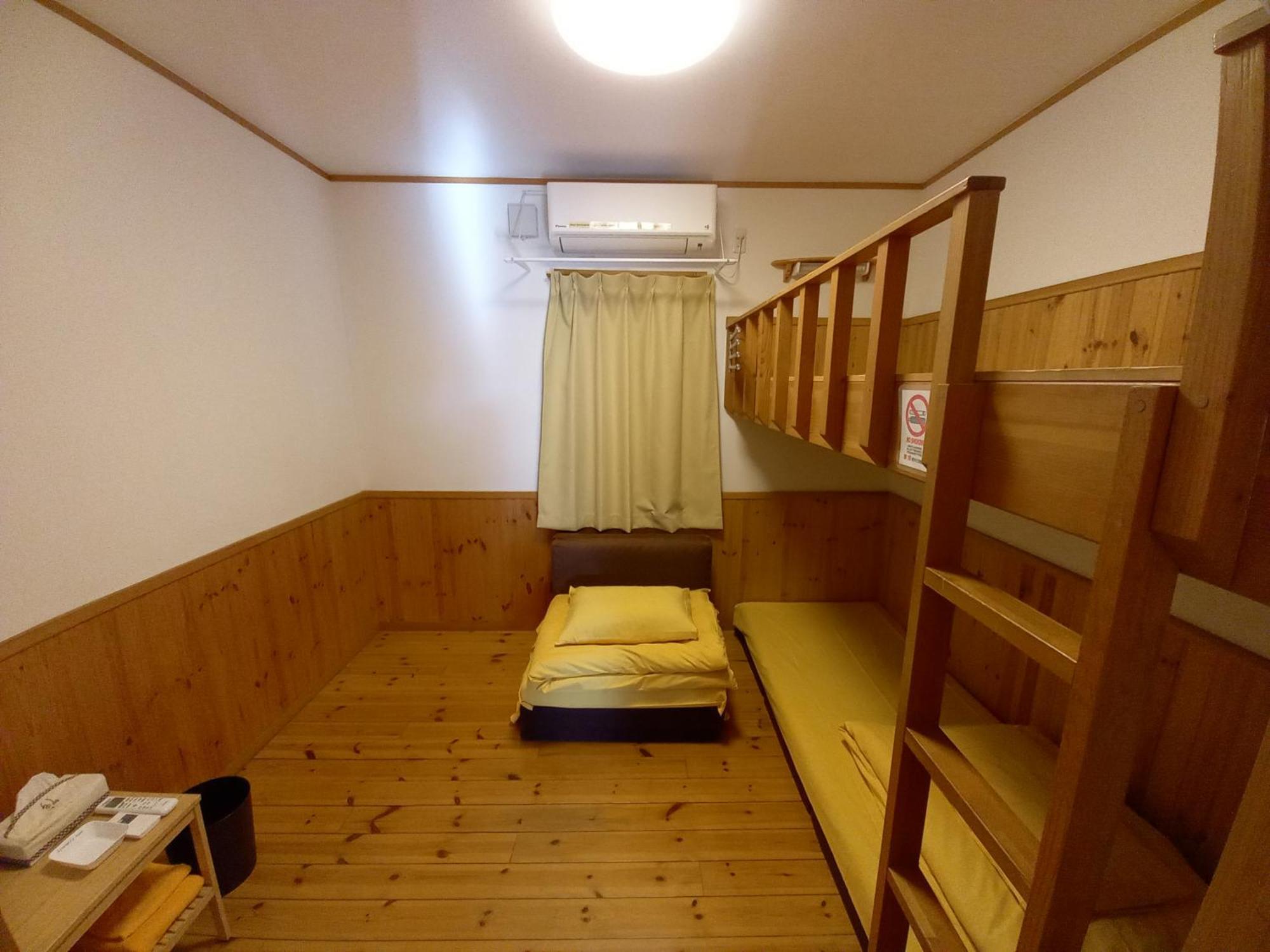 Orange Cabin Inn Far From Station Fujikawaguchiko Bagian luar foto