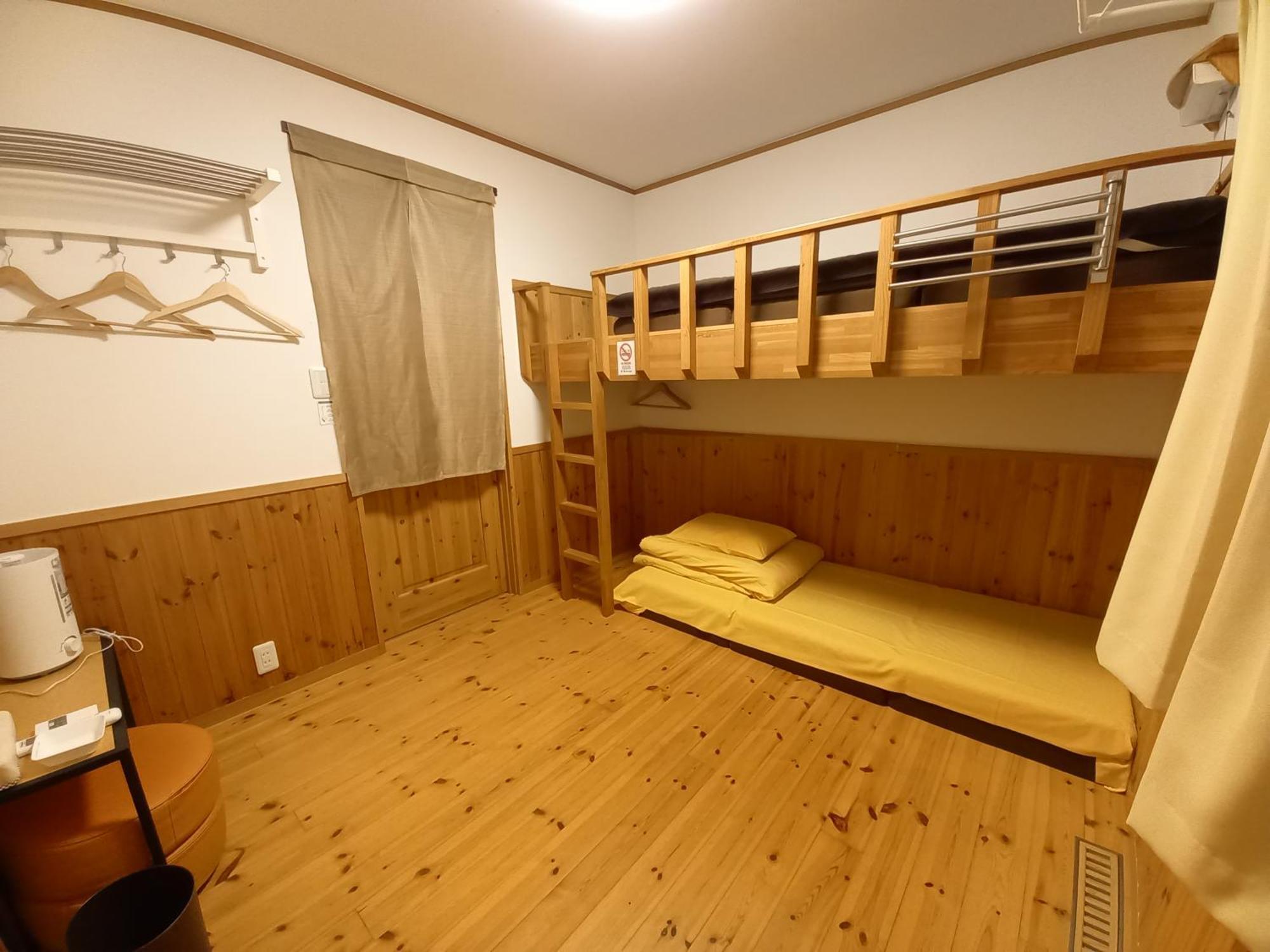 Orange Cabin Inn Far From Station Fujikawaguchiko Bagian luar foto