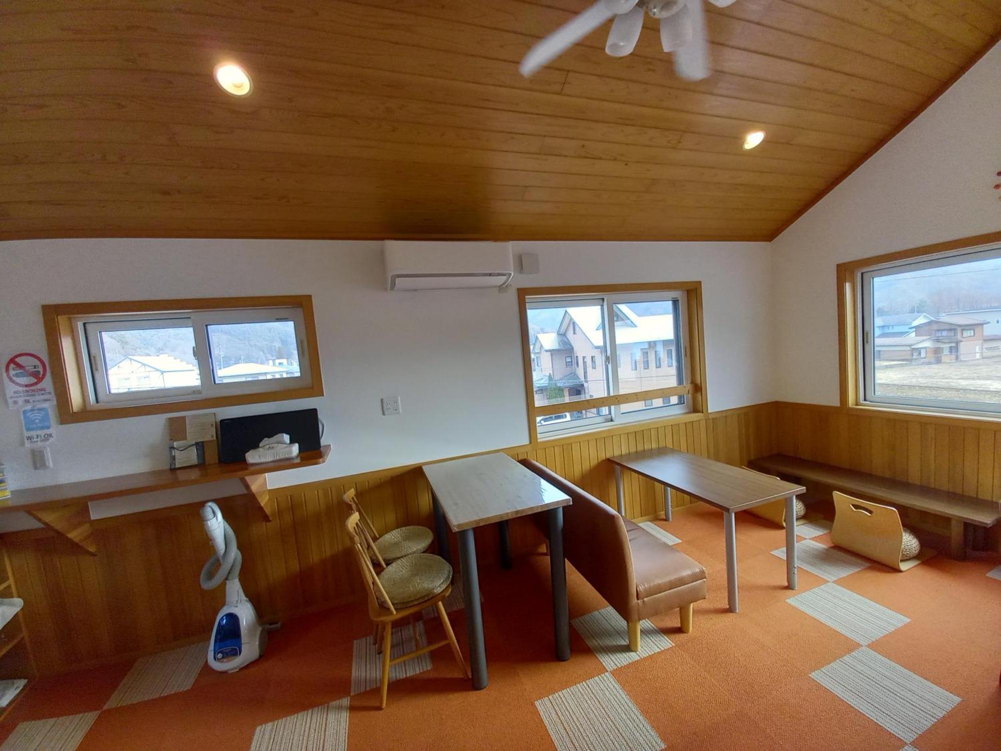 Orange Cabin Inn Far From Station Fujikawaguchiko Bagian luar foto